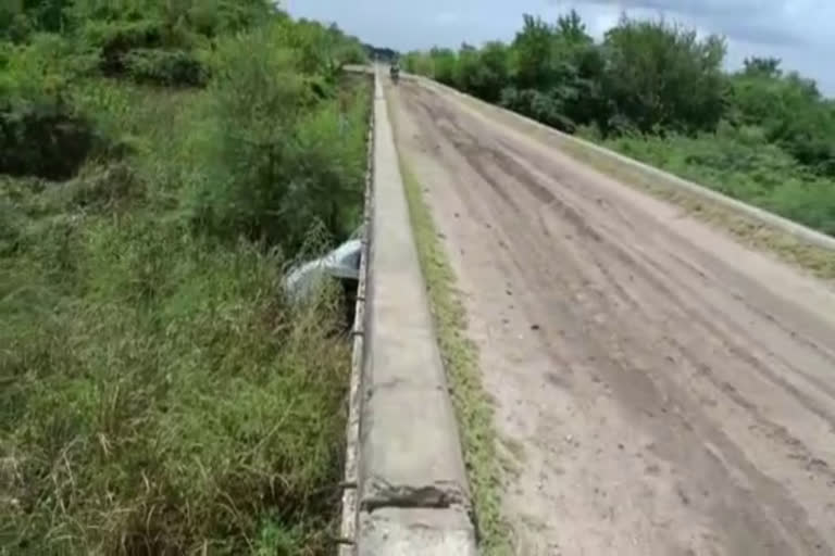 tungabhadra canal leakage in vidapanakallu