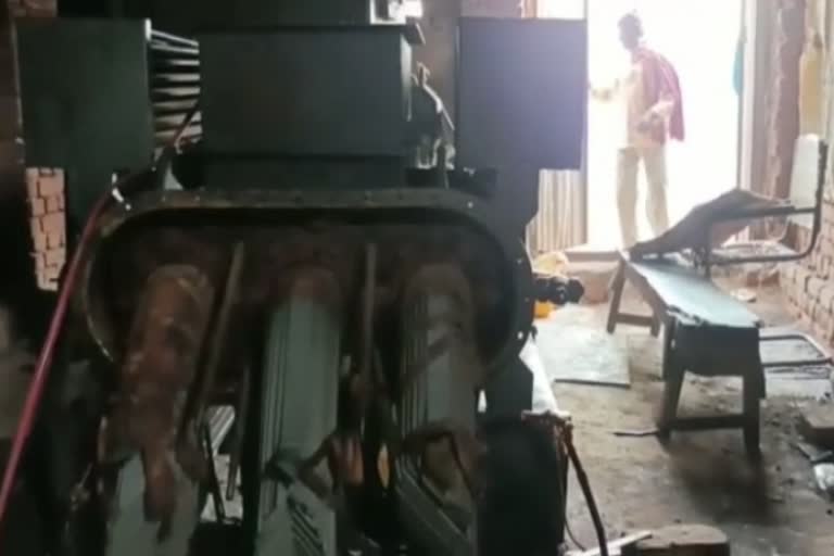 Theft of transformer coil on force of arms