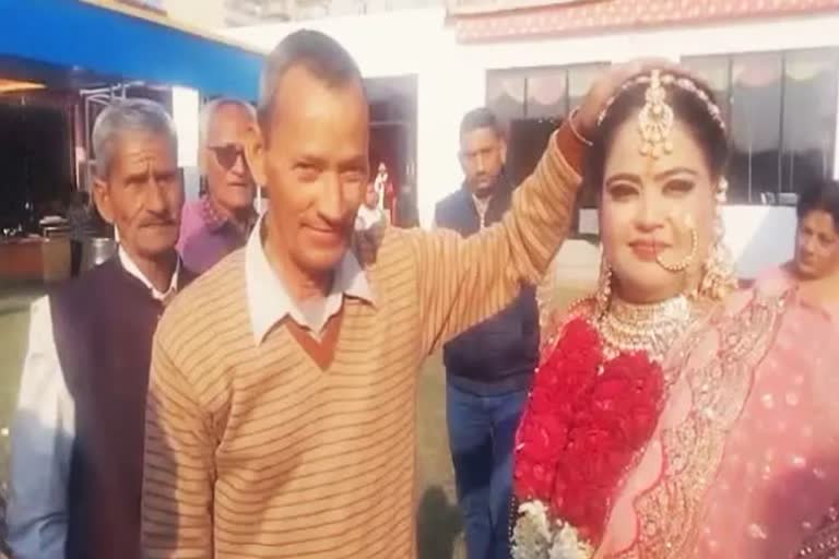 Etv BhaAUTO DRIVER RETURNED BAG FULL OF JEWELRY TO THE BRIDES SIDE IN HALDWANI