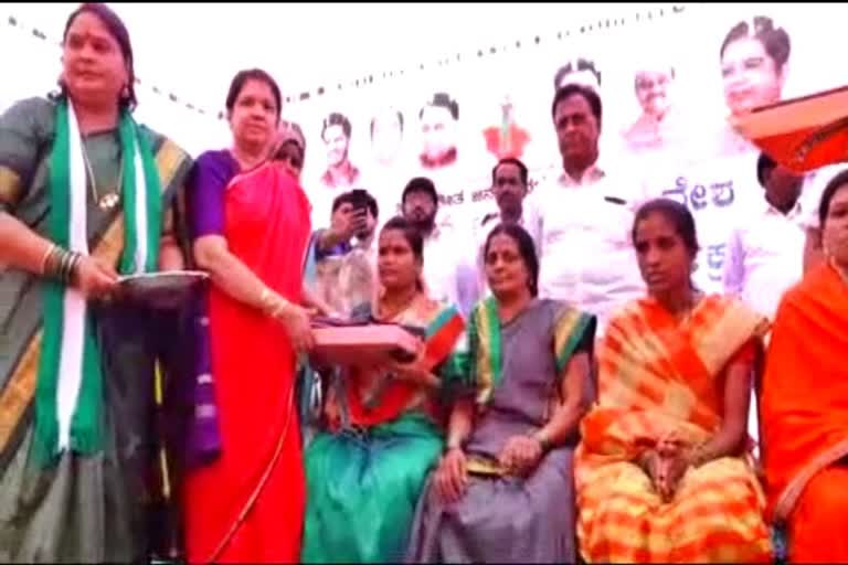 saree distribution for women at Kalaburagi