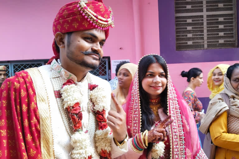 The groom reached the polling station directly from the mandap with the bride in Delhi