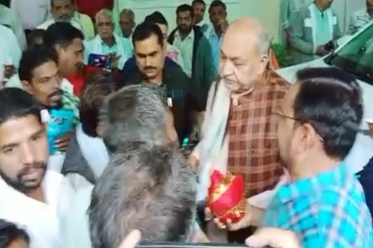 Ravindra Choubey refused coconut of Kaushalya