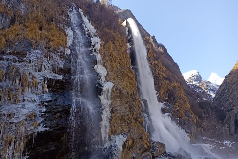 RISHIGANGA RIVER FROZE