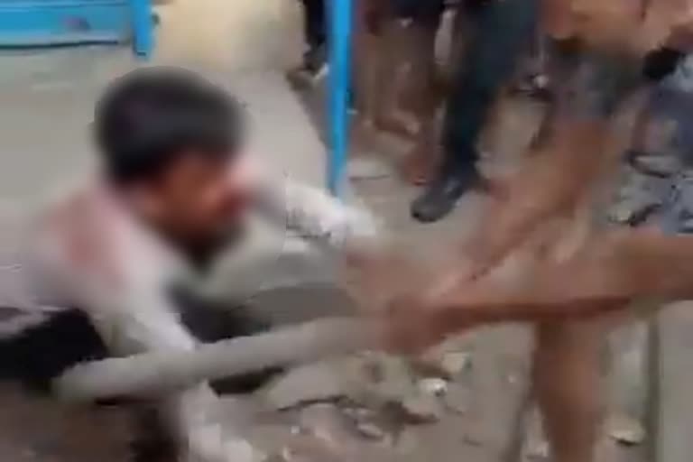 brutally beating thief in Nalasopara