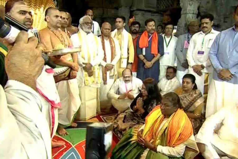 DRAUPADI MURMU IN TIRUMALA