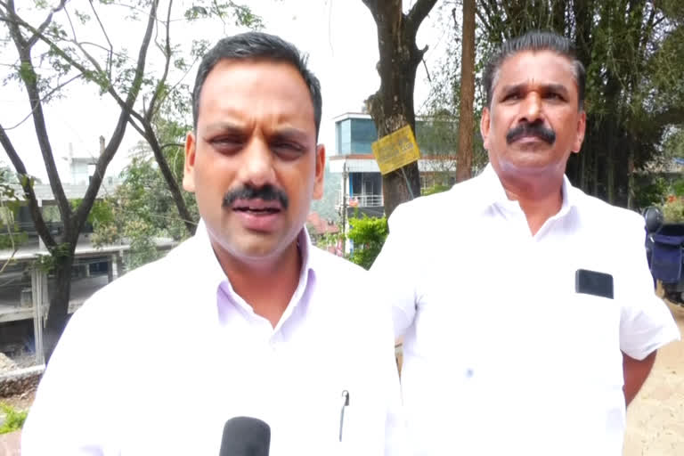 UDF protest in Idukki  UDF is going to intensify its protest in Idukki  land use law amendment will be delayed  land use law amendment  റവന്യൂ മന്ത്രി  Revenue Minister  മന്ത്രി കെ രാജന്‍  ഇടുക്കിയില്‍ യുഡിഎഫ് സമരം ശക്തമാക്കുന്നു  ഇടുക്കിയില്‍ യുഡിഎഫ് സമരം  യുഡിഎഫ്  ഭൂവിനിയോഗ ചട്ട ദേദഗതി  ഡീൻ കുര്യാക്കോസ് എംപി  ബഫർ സോൺ  Dean Kuriakose