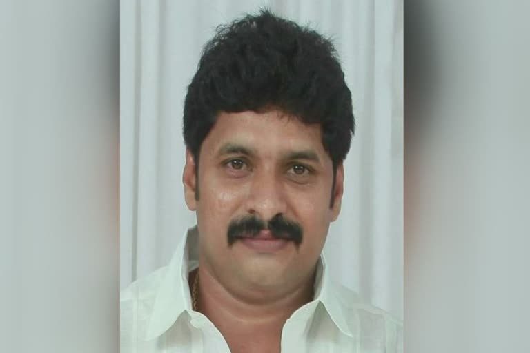 Producer Jaison Elemkulam found dead  Producer Jaison Elamkulam passes away  Producer Jaison Elamkulam  Malayalam film Producer Jaison Elamkulam  നിർമാതാവ് ജയ്‌സന്‍ ഇളംകുളം മരിച്ച നിലയില്‍  നിർമാതാവ് ജയ്‌സന്‍ ഇളംകുളം  നിർമാതാവ് ജയ്‌സന്‍ ജോസഫ്  Producer Jaison Joseph passes away  Producer Jaison Joseph found dead  Producer Jaison Joseph  നിർമാതാവ് ജയ്‌സന്‍ ജോസഫ് മരിച്ച നിലയില്‍  ജയ്‌സന്‍ ജോസഫ്  ലവകുശ  ശൃംഗാരവേലൻ  ഓർമയുണ്ടോ ഈ മുഖം  ജമ്‌നാപ്യാരി  ആർ ജെ ക്രിയേഷൻ