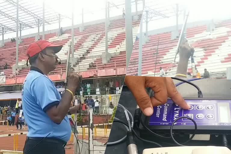 Electronic system gun  Electronic system gun for starting track event  state school sports meet  ഇലക്ട്രോണിക് സിസ്റ്റം ഗൺ  വേറിട്ട കാഴ്‌ച്ചയൊരുക്കി സംഘാടകര്‍  സ്റ്റാര്‍ട്ടിങ്ങിനായി ഇലക്ട്രോണിക് സിസ്റ്റം ഗൺ  സംസ്ഥാന സ്‌കൂള്‍ കായികോത്സവം  state school sports festival