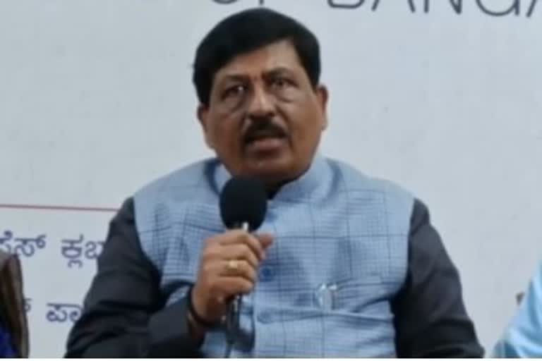 Minister Murugesh Nirani