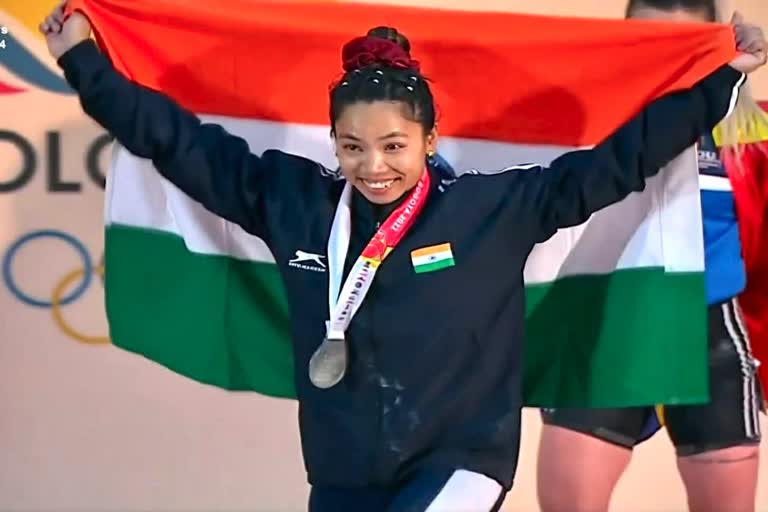 weightlifter-mirabai-chanu-wins-silver-medal