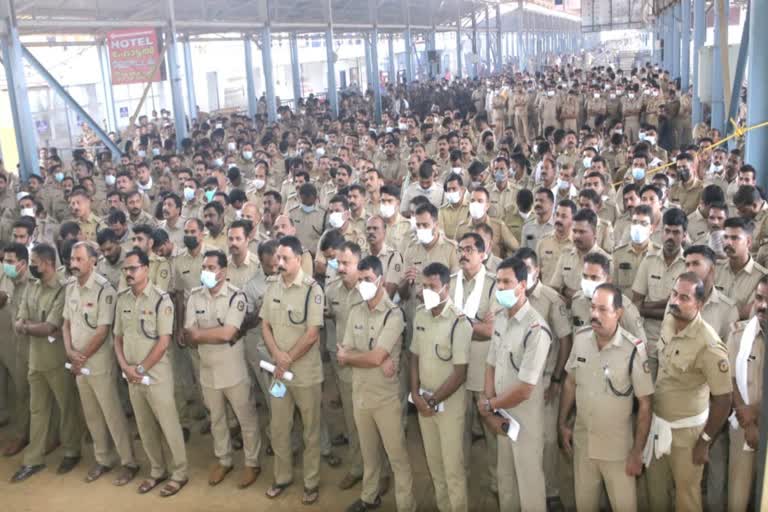 Sabarimala  Sabarimala security  Third batch  take charge  Environmental hygiene  police officers  ശബിമല  സുരക്ഷ  പൊലീസ്  മൂന്നാം ബാച്ച്  ഡ്യൂട്ടി  പരിസര ശുചിത്വ  പത്തനംതിട്ട  പൊലീസ്