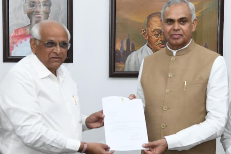 Bhupendra Patel  Former Gujarat CM Bhupendra Patel  CM Bhupendra Patel tenders resignation  CM Bhupendra Patel to take oath on Dec 12  Gujarat Assembly elections 2022  Ghatlodia Constituency i  Congress candidate Amiben Yagnik  ഭൂപേന്ദ്ര പട്ടേൽ  ഗുജറാത്ത്  മുഖ്യമന്ത്രി സ്ഥാനം രാജിവച്ച് ഭൂപേന്ദ്ര പട്ടേൽ  Gujarat CM Bhupendra  ഗുജറാത്ത് നിയമസഭ തെരഞ്ഞെടുപ്പ് ഫലം