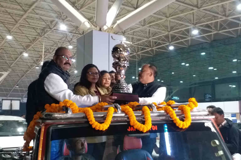 hockey-world-cup-trophy-reached ranchi