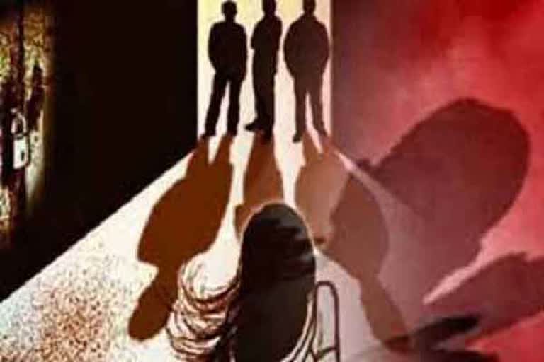 husband forced wife to do sex with his friends
