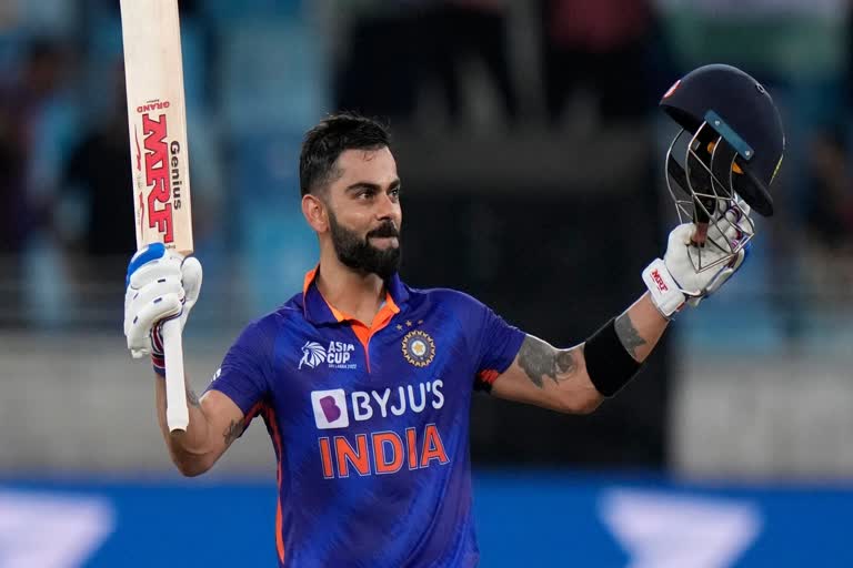 വിരാട് കോലി  Virat Kohli  kohli  കോലി  Virat Kohli surpassed Ricky Pontings record  റിക്കി പോണ്ടിങ്ങിനെ പിൻതള്ളി കോലി  കോലിക്ക് പുതിയ റെക്കോഡ്  Virat Kohli New Record  ഇന്ത്യൻ റണ്‍ മെഷീൻ വിരാട് കോലി  കോലിക്ക് മുന്നിൽ ഇനി സച്ചിൻ മാത്രം