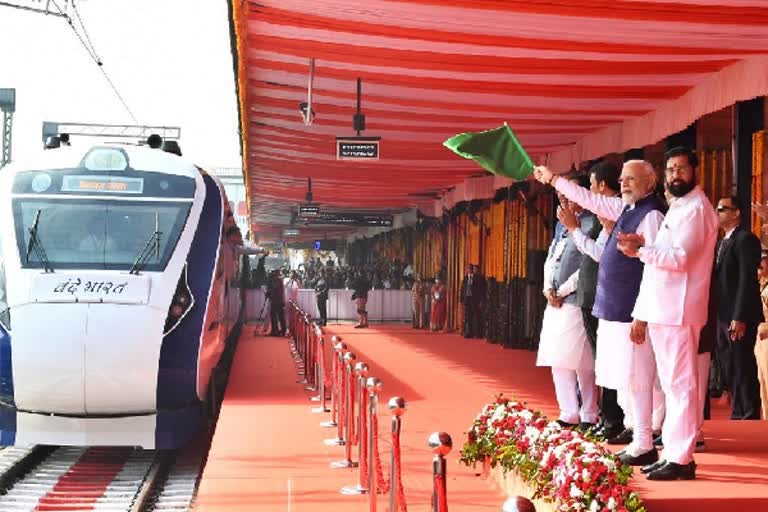 PM Modi flags off Nagpur-Bilaspur Vande Bharat Express