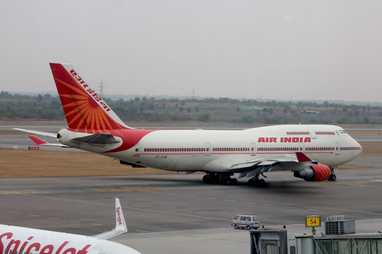 air india  air india planning to buy new 500 aircrafts  aircrafts  Tata Group  Boeing Aircraft  Airbus aircraft  എയര്‍ ഇന്ത്യ  എയര്‍ ഇന്ത്യ പുതിയ വിമാനങ്ങള്‍  ബോയിങ്  എയര്‍ബസ്  പുതിയ വിമാനങ്ങള്‍ വാങ്ങാന്‍ എയര്‍ ഇന്ത്യ  ടാറ്റാ ഗ്രൂപ്പ്  ആര്‍ ജെ ഡി ടാറ്റ  വിസ്‌താര