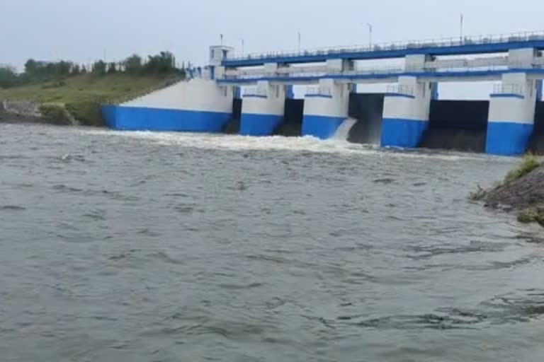 செம்பரம்பாக்கம் ஏரியில் இருந்து 1,000 கன அடி உபரி நீர் திறப்பு!