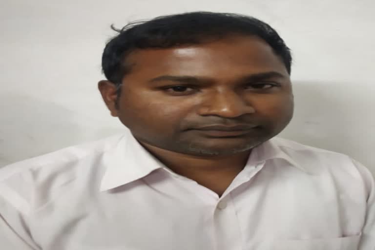 रायपुर में करोड़ों ठगने वाला कथित वकील गिरफ्तार