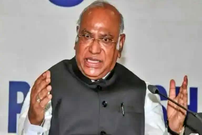 Kharge urges Karnataka Congress