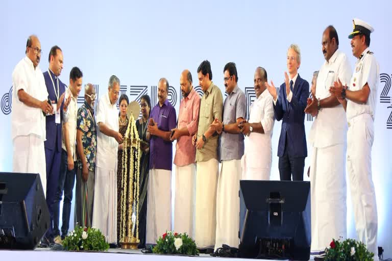 biennale  CM inaugurated Kochi miziris binnale  ബിനാലെയ്‌ക്ക് തിരിതെളിഞ്ഞു  മുഖ്യമന്ത്രി  കൊച്ചി മുസിരിസ് ബിനാലെ  കൊച്ചി മുസിരിസ് ബിനാലെയ്‌ക്ക് തുടക്കമായി  ബിനാലെയ്‌ക്ക് തുടക്കമായി  മുഖ്യമന്ത്രി പിണറായി വിജയന്‍  കൊച്ചി പരേഡ് ഗ്രൗണ്ടില്‍ ബിനാലെ  ബിനാലെക്ക് പ്രൗഢ ഗംഭിരമായ തുടക്കം  എറണാകുളം വാര്‍ത്തകള്‍  എറണാകുളം ജില്ല വാര്‍ത്തകള്‍  എറണാകുളം പുതിയ വാര്‍ത്തകള്‍  kerala news updates  CM inaugurated Kochi miziris binnale  Kochi miziris binnale  news updates in Kochi  news updates of binnale  latest news in Kochi