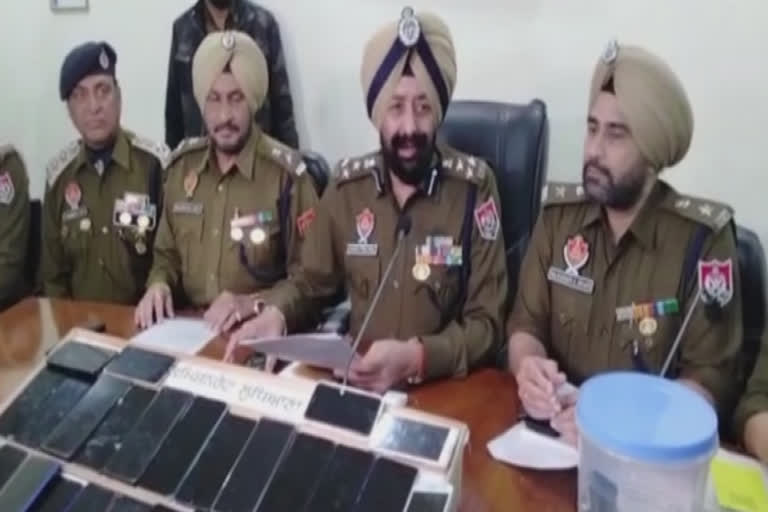 Ludhiana police arrested two robbers along with 50 mobiles