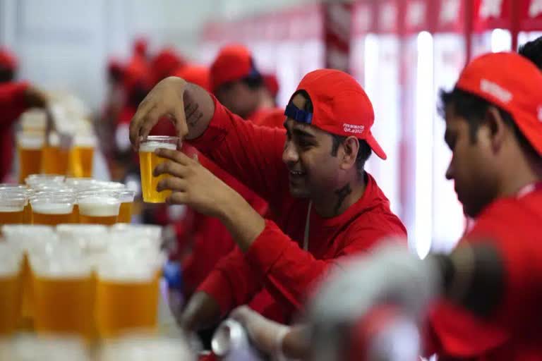 Fans wrestle with a (largely) beer-free World Cup in Qatar