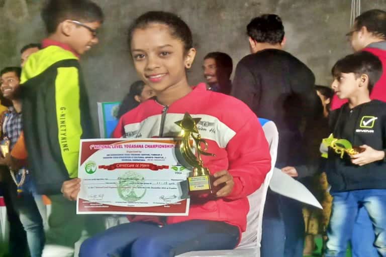 girl selected for internationl yoga competition