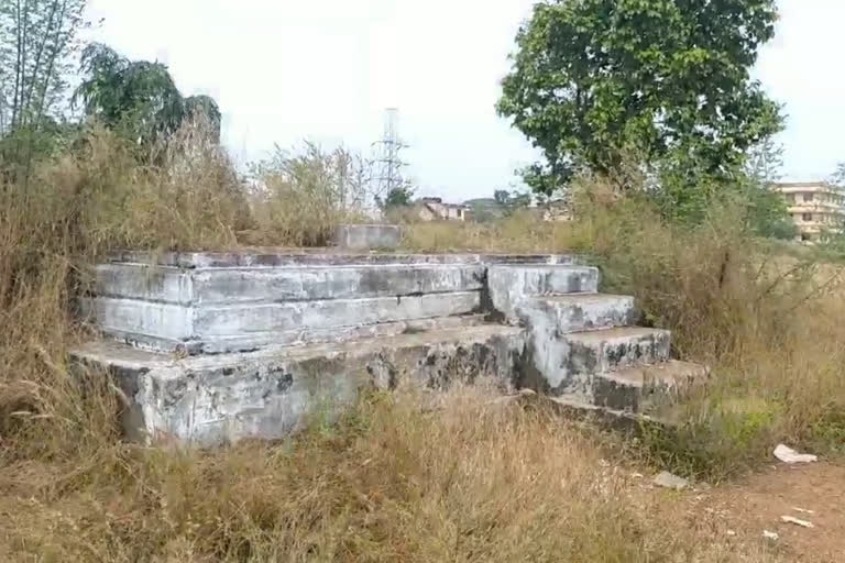 madayi kotta in kannur  madayi para  madayi kotta historical place in kannur  madayi kotta historical place  historical place in kannur  മാടായി കോട്ട  മാടായി കോട്ട കണ്ണൂർ  മാടായിപ്പാറ  മാടായി പാറയുടെ ചരിത്ര പ്രാധാന്യം  മാടായി കോട്ടയുടെ ചരിത്രം  പഴയങ്ങാടിപ്പുഴ  വടുകുന്ദശിവക്ഷേത്രം  historical places in kannur