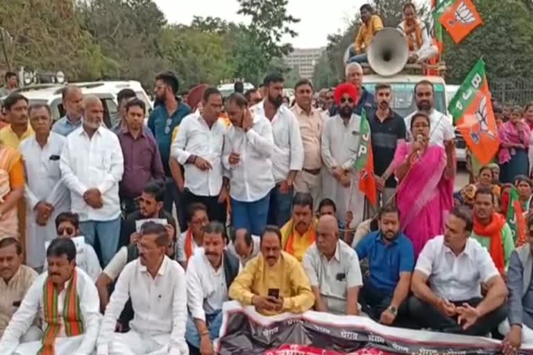 BJP protest in murder of a girl child in Raipur