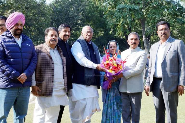 Sukhwinder Singh Sukhu met Mallikarjun Kharge