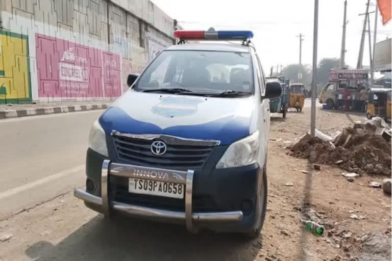 Telangana: Man steals police vehicle in Suryapet