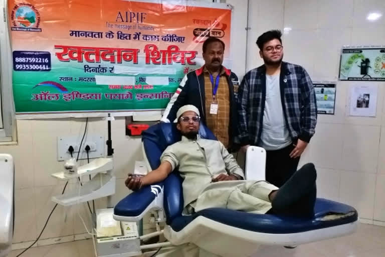 Madrassa students, teachers donate blood, share a message of humanity