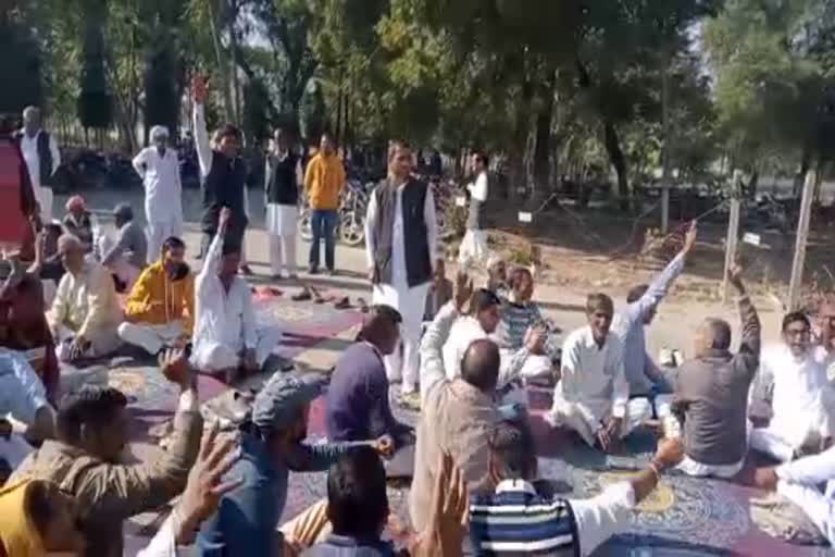Villagers protest in Sirsa