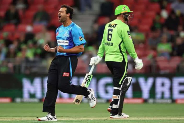 Sydney Thunder Dismissed for 15 in Powerplay Lowest Total in Mens T20 Cricket