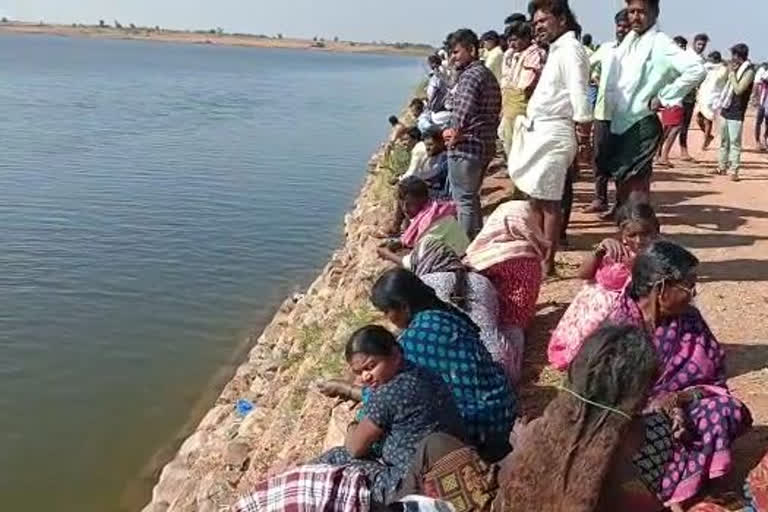 Mother and two children drown in lake at chitradurga