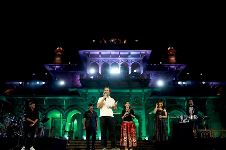 Rahul Gandhi in Bharat Jodo Yatra, Rahul Gandhi in musical night in jaipur