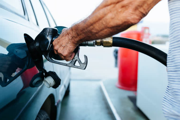 petrol diesel price: પેટ્રોલ ડીઝલની કિંમતમાં રાહત, કોઈ વધારો નહીં