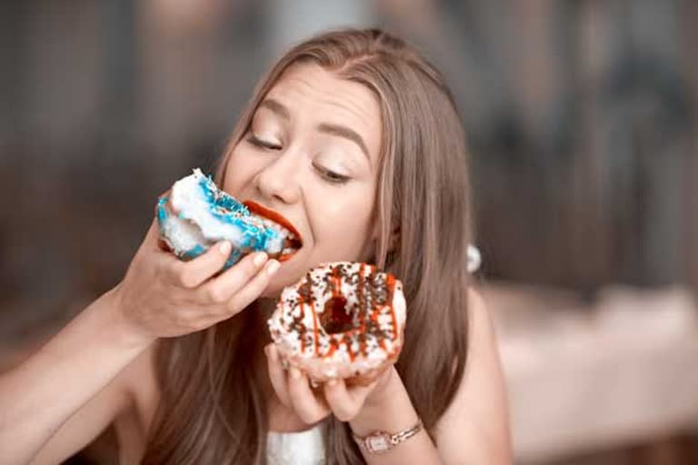 control junk food cravings