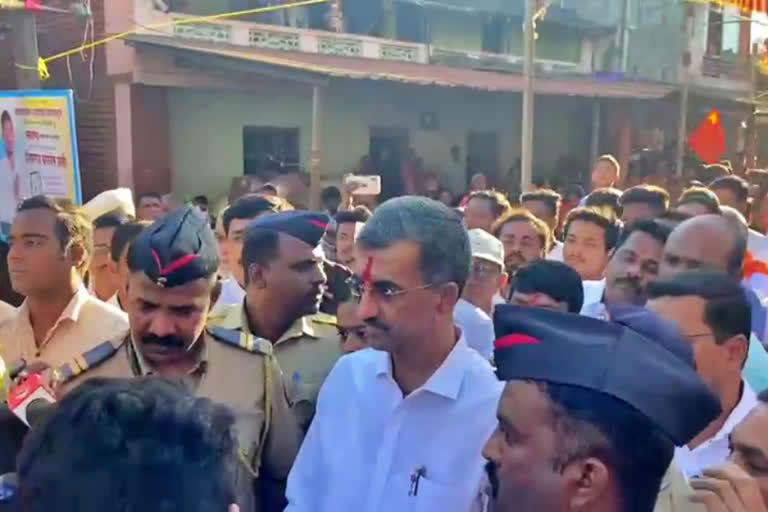 Karnataka Maharashtra border dispute  Maharashtra Minister gave statement  i will come to Belagavi  Maharashtra Minister Shambhuraj Desai  ಕರ್ನಾಟಕ ಮಹಾರಾಷ್ಟ್ರ ಗಡಿ ವಿವಾದ  ಬೆಳಗಾವಿಗೆ ಬರುವುದಾಗಿ ಹೇಳಿಕೆ ಕೊಟ್ಟ ಮಹಾ ಸಚಿವ  ಕೇಂದ್ರ ಗೃಹ ಸಚಿವ ಅಮಿತ್ ಶಾ  ಮಹಾರಾಷ್ಟ್ರ ಗಡಿ ಉಸ್ತುವಾರಿ ಸಚಿವ ಶಂಭುರಾಜ್ ದೇಸಾಯಿ  ಶಂಭುರಾಜ್ ದೇಸಾಯಿ ಅವರು ಎಂಇಎಸ್ ಪುಂಡರನ್ನು ಭೇಟಿ  ಮರಾಠಿಗರ ಮೇಲೆ ಕರ್ನಾಟಕ ಸರ್ಕಾರ ಅನ್ಯಾಯ  ಕರ್ನಾಟಕ ಸರ್ಕಾರಕ್ಕೆ ಧಿಕ್ಕಾರ