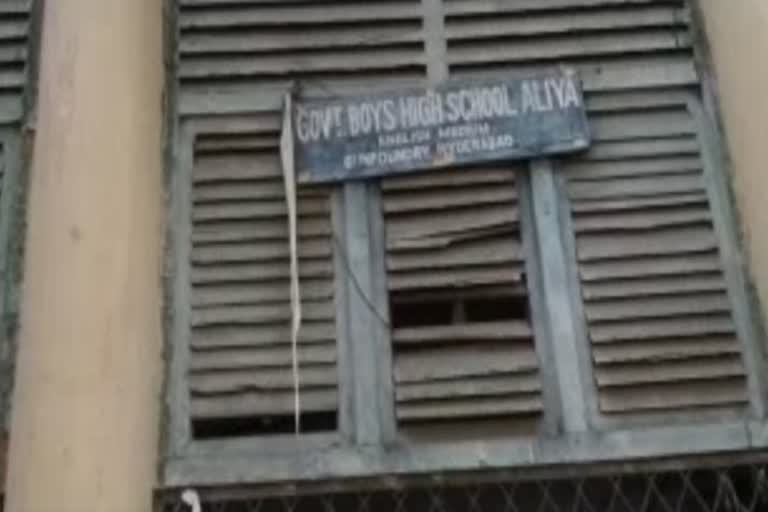 Madras e Aliya Building Falling