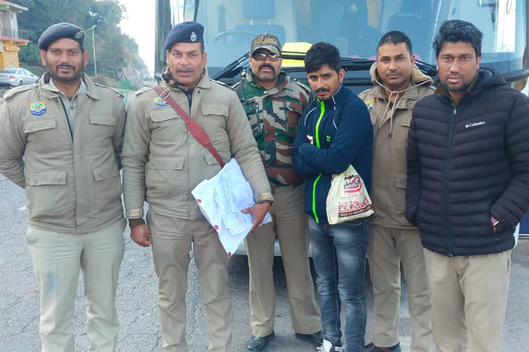 Chitta smuggler arrested in Sundar Nagar