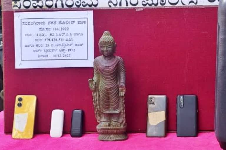 five arrested with ancient buddha idol