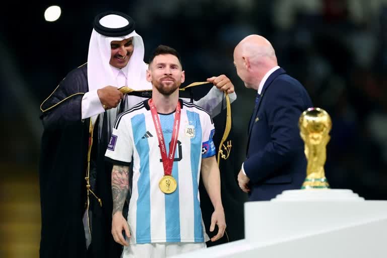 Lionel Messi  Lionel Messi in World Media  Lionel Messi news  fifa world cup  fifa world cup 2022  Qatar world cup  kylian mbappe  Argentina won fifa world cup 2022  ലയണല്‍ മെസി  മെസിയെ വാഴ്‌ത്തിപ്പാടി ലോക മാധ്യമങ്ങള്‍  ഖത്തര്‍ ലോകകപ്പ്  ഫിഫ ലോകകപ്പ് 2022  കിലിയന്‍ എംബാപ്പെ
