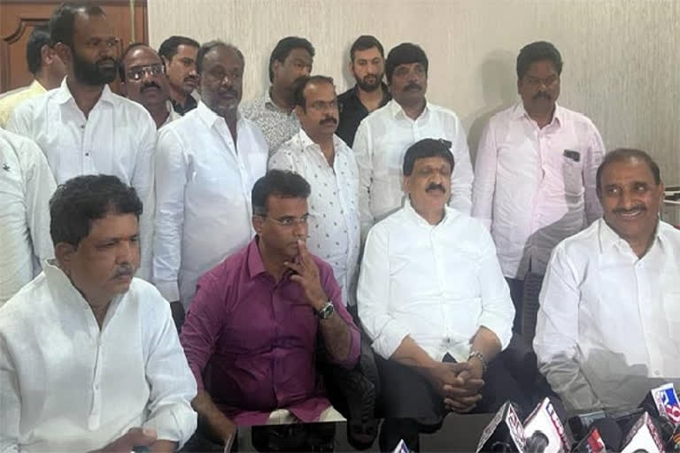 BRS MLAs on Minister Mallareddy