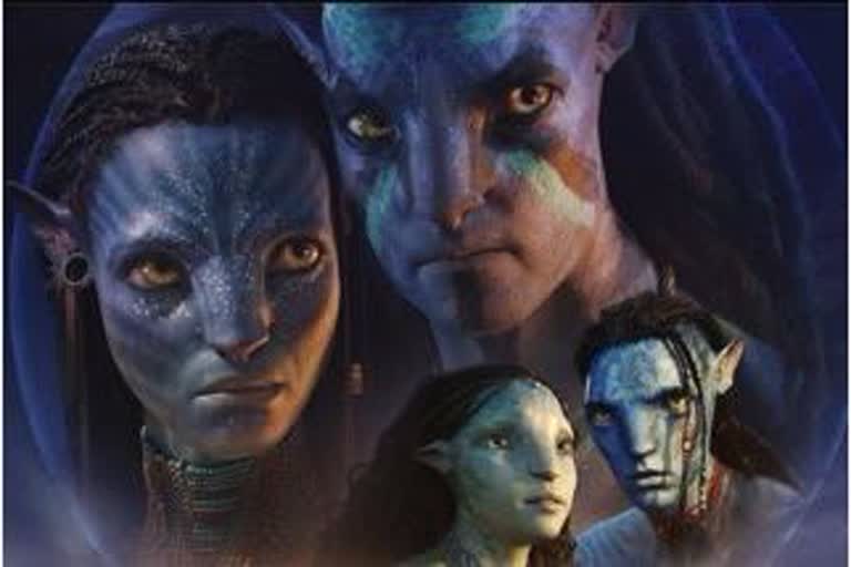 MULTIPLEX STAFF DRESSED AS AVATAR 2 COSTUMES WELCOME FANS IN PUDUCHERRY