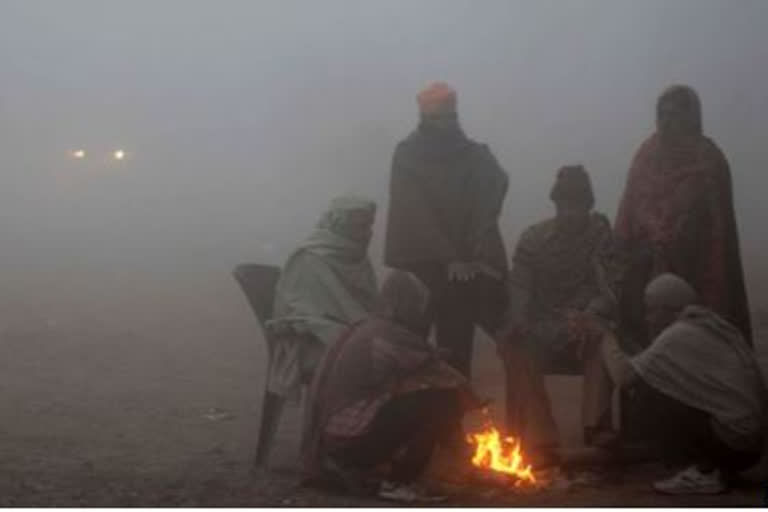 Amid the growing cold in Punjab the Meteorological Department has issued a red alert