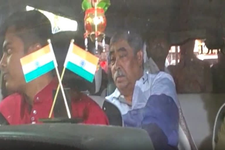 Anubrata Mondal Health Check-Up in Car  ETV BHARAT