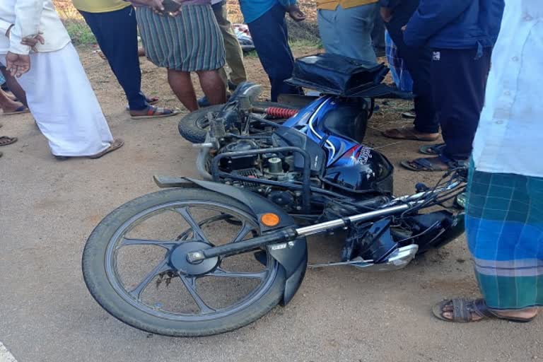 accident between two wheeler and bolero pickup bike rider dies on the spot