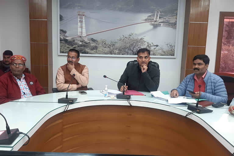 MLA Kishore Upadhyay and DM held meeting
